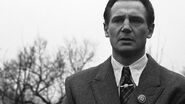 Liam Neeson como Oskar Schindler