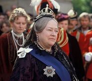 Kathy Bates como Victoria