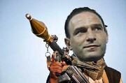 Fegelein Prepare his Antic Rocket Launcher for incoming Hitlercopter