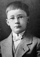 Himmler's similarity to Klaus Baudelaire eventually became a subject of a legend among anticologists, who theorised that he was actually the Baudelaire orphan.