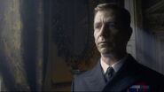 Ben Mendelsohn (Orson Krennic) como Jorge VI