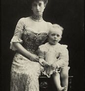 Maud de Gales y su hijo Olaf V
