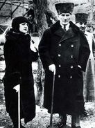 Latife Hanim y Atatürk