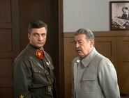 Tujachevski hablando con Stalin