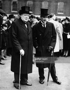 Churchill y Neville Chamberlain
