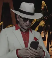 Terry Norfolk sur son téléphone