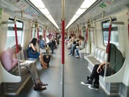 東涌綫列車車廂（2011年8月）