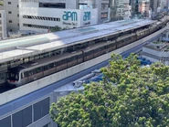 列車到達觀塘站（2022年8月）