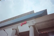 車站外的九鐵標誌