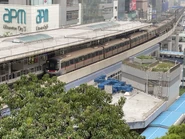 列車到達觀塘站（2022年11月）