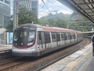 列車正停靠大學站