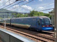 機場快綫列車經過欣澳站