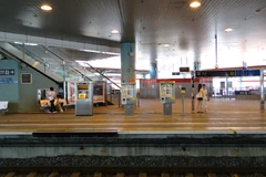 兆康站1號月台（2009年7月）