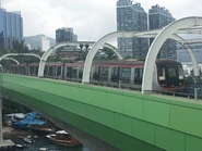 列車正途經香港仔海峽大橋（2019年5月）