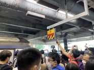 Many people take photo for last MLR journey in Sha Tin Station 06-05-2022 (4)