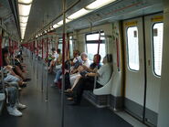 東涌綫列車車廂（2011年8月）