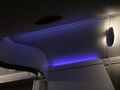 晚間機槍具有星夜燈光效果