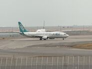 大灣區航空B-KJC執行HB356航班在香港國際機場等候滑行跑道起飛