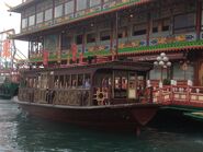 Sham Wan to Jumbo Kingdom ferry in Jumbo Kingdom Ferry Pier