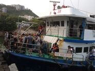 Tsui Wah 28 Ma Liu Shui to Tung Ping Chau passengers alighting 07-04-2015