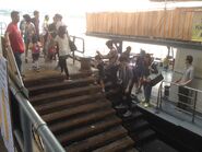 Kwun Tong Public Pier staircase 16-04-2016 (6)