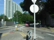 連接達東路的一端