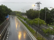 從行人天橋上拍攝