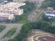 松仁路與東涌道交界處（松仁路南面盡頭）