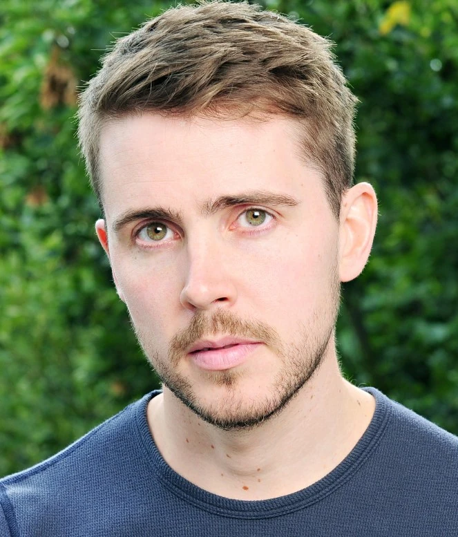 Gareth Pierce Hollyoaks Wiki Fandom