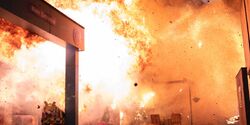 Salon de The explosion.jpg