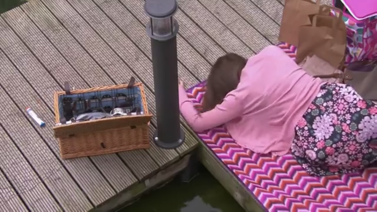 Episode 4133 (27th May 2015) Hollyoaks Wiki Fandom