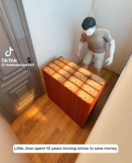 Alternative design (only appears in some episodes)