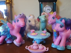toy unicorn tea party