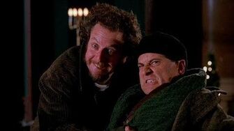 Hey,_guys!_Smile!_-_Home_Alone_2_(1992)