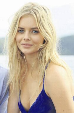 Samara Weaving - Wikipedia