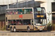 968線於2013年9月獲派Enviro500 MMC行走