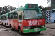 501S線用車MB4614正於大學站停泊（2021年3月）