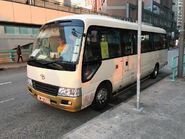 晶晶豐田Coaster用車(UW6033)曾於繁忙時間支援新海怡廣場穿梭巴士路線，其餘時間提供學生服務及遊覽服務，現時行走NR762A線