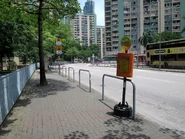 Oi Man Estate CHS 20170710.jpg (771 KB) 黃埔新天地免費穿梭巴士何文田線站位(2017年7月)