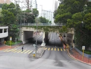從行人天橋拍攝石圍角路西南端的盡頭