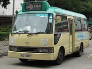 新界專綫小巴32線途經裕景坊（2010年5月）