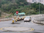 一樓小巴總站與彩虹泊車轉乘公眾停車場往返清水灣道東行的出入口