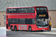 W2線曾以Enviro500 MMC 12米（ATENU）為主力用車