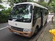 晶晶豐田Coaster用車(PT3236)曾行走HR64線，車牌現時已改為WE4958，現時為後備車