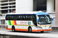 配中港先鋒車身的富豪B7R（JC8123）行走NR319線