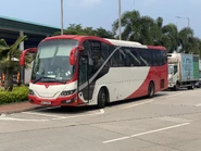 捷迅旅運旗下車輛在中環碼頭