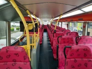 高載版AVBWU的上層車廂佈局