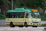 樂華專綫小巴營運的九龍專綫小巴22M線使用19座位第三代GMI Gemini小巴