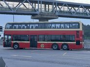 這批巴士抵港為仿制「丹拿A型」色彩的門位，出牌前停泊於屯赤車廠C區