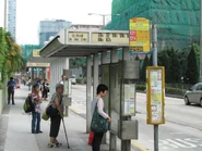 候車亭CH11-S-1800-0及城巴站位（2012年6月）